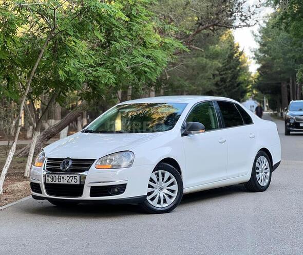 Volkswagen Jetta-1