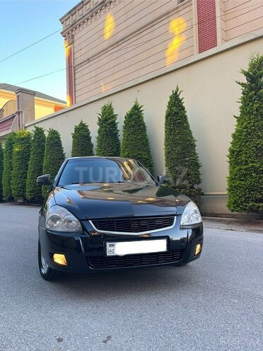 LADA (VAZ) Priora-1