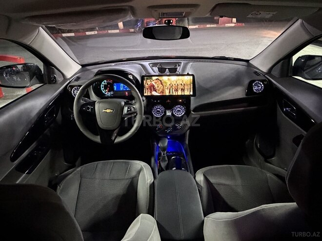 Chevrolet Cobalt-8