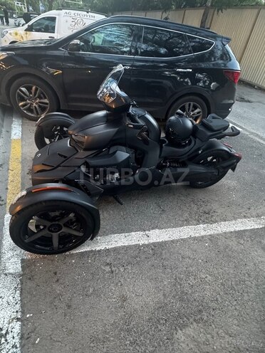 Can-Am Ryker-8