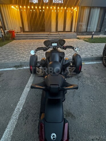 Can-Am Ryker-7