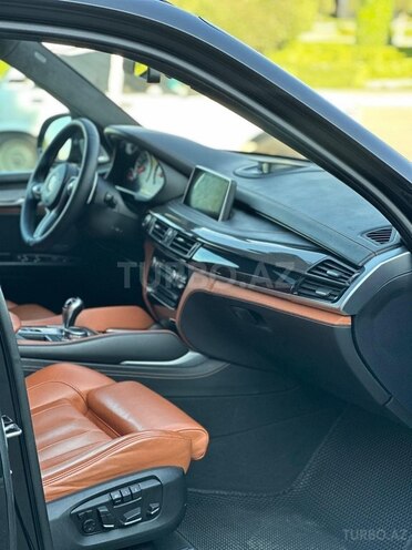 BMW X5 M-8