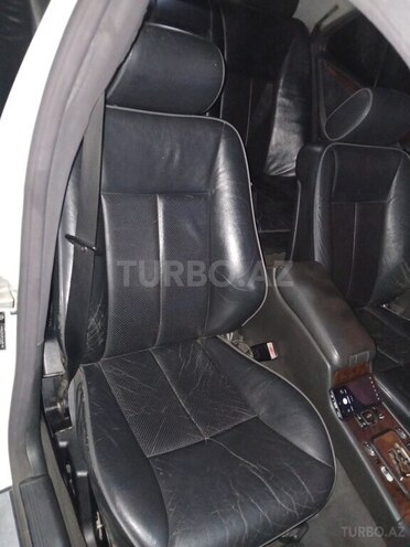 Mercedes E 220-6