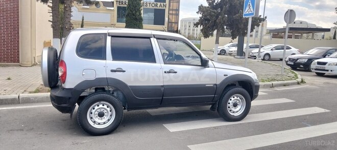 Chevrolet Niva-5