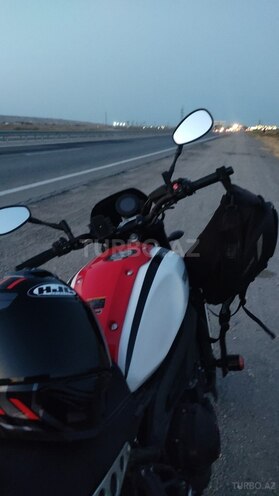 Yamaha XSR900-4