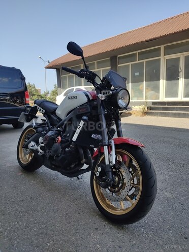 Yamaha XSR900-1