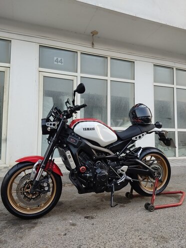 Yamaha XSR900-3