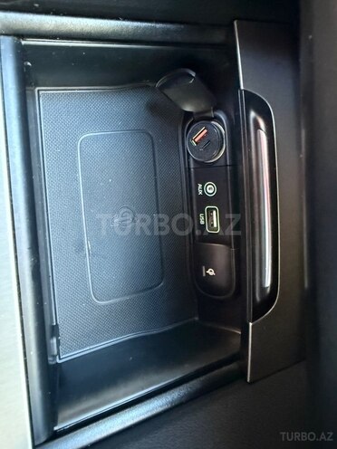 Kia K5-16