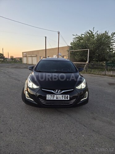 Hyundai Elantra-7