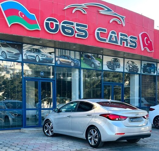 Hyundai Elantra-15