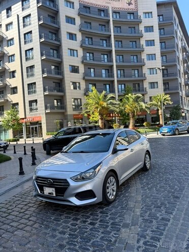 Hyundai Accent-1