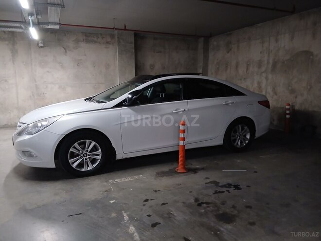 Hyundai Sonata-2