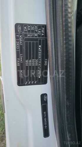 Ford Transit-9