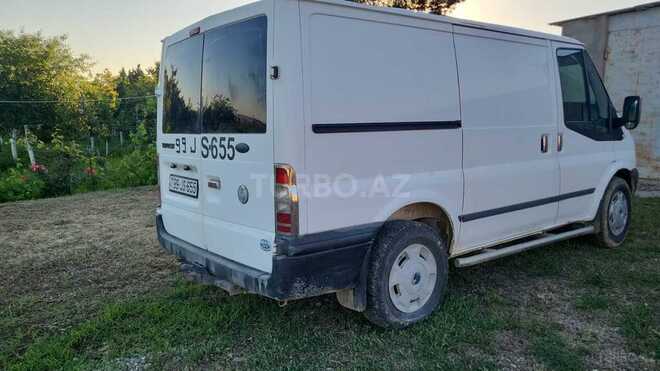 Ford Transit-5