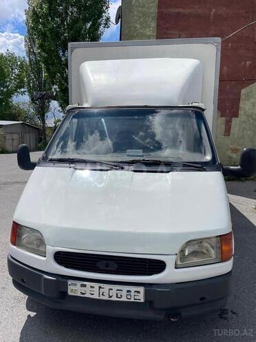 Ford Transit-1