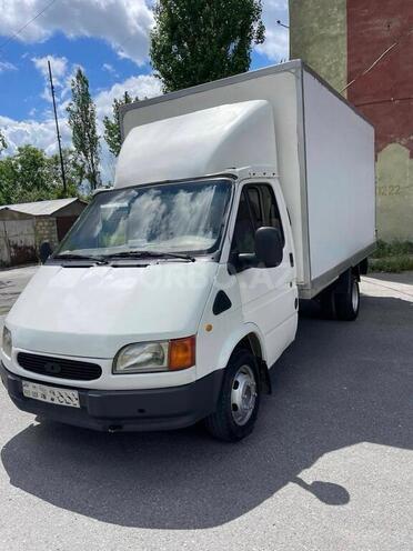 Ford Transit-4