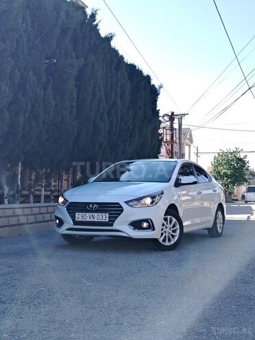 Hyundai Accent-1