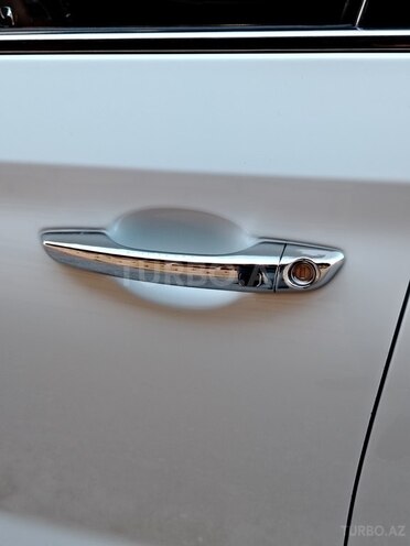 Hyundai Accent-14