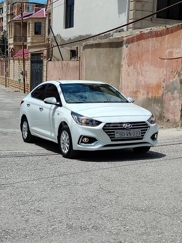 Hyundai Accent-8