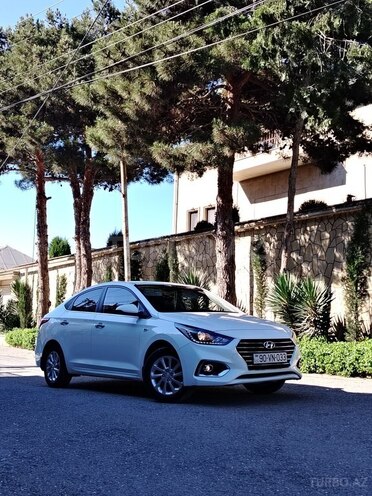 Hyundai Accent-6