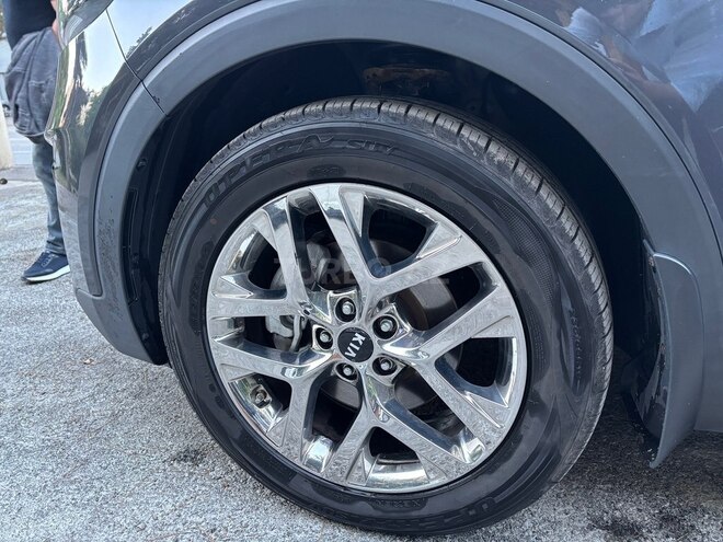Kia Sorento-13