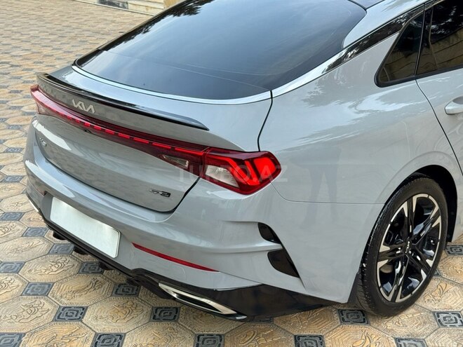 Kia K5-8