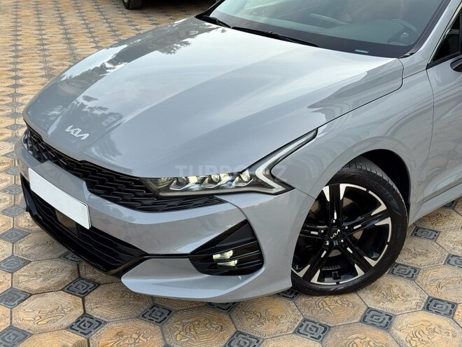 Kia K5-12