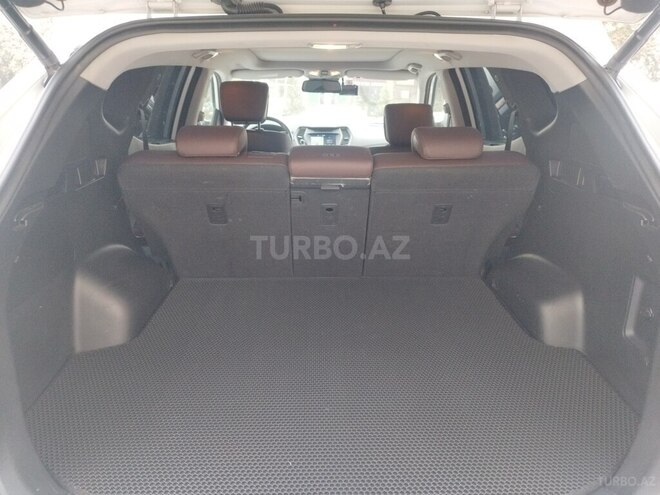 Hyundai Santa Fe-9