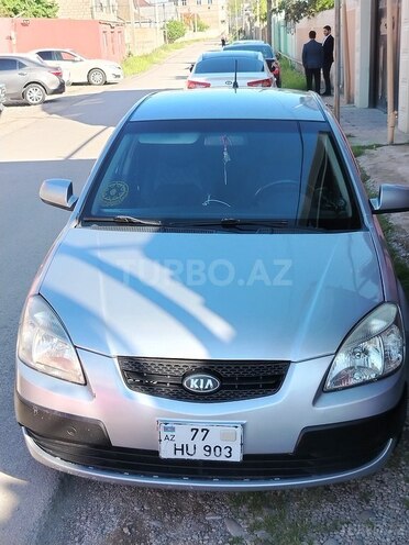 Kia Rio-1