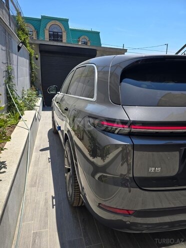 Li Auto L7-6