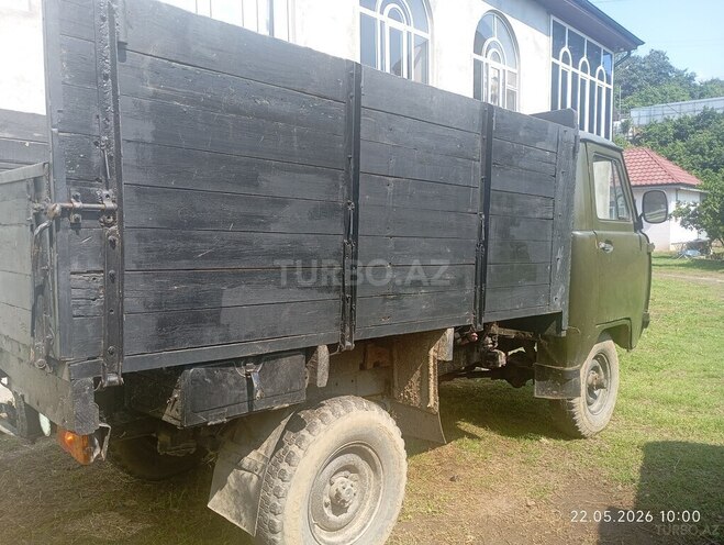 UAZ 3303-4