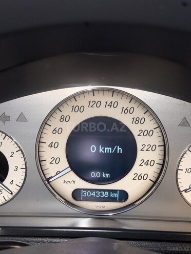 Mercedes E 240-9