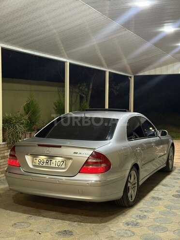 Mercedes E 240-2