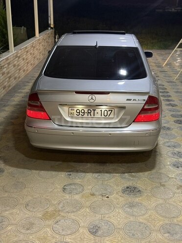 Mercedes E 240-11