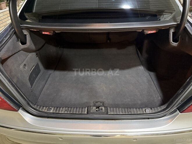 Mercedes E 240-10