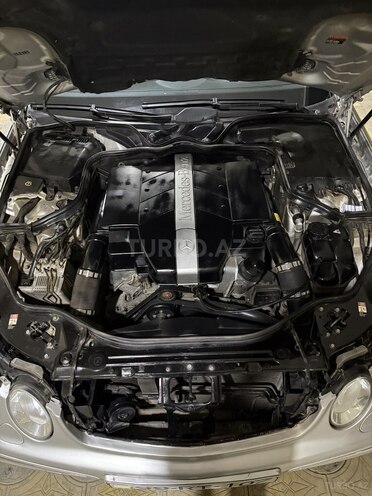 Mercedes E 240-8