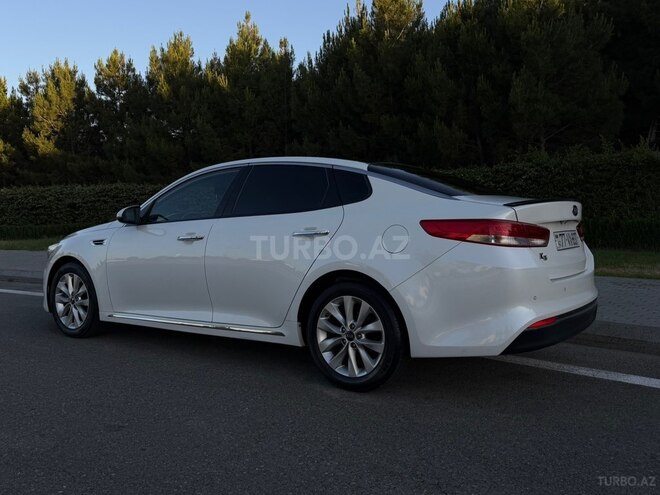 Kia K5-6