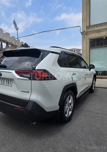 Toyota RAV4-3