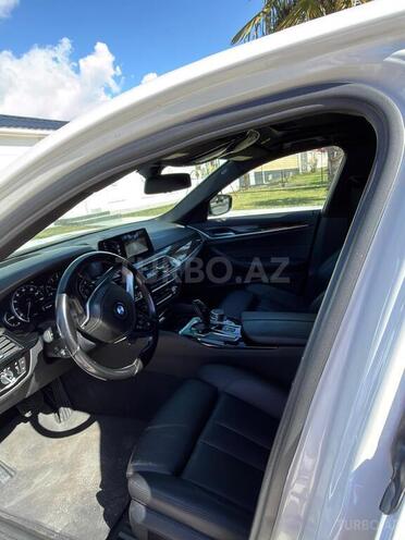 BMW 530-12