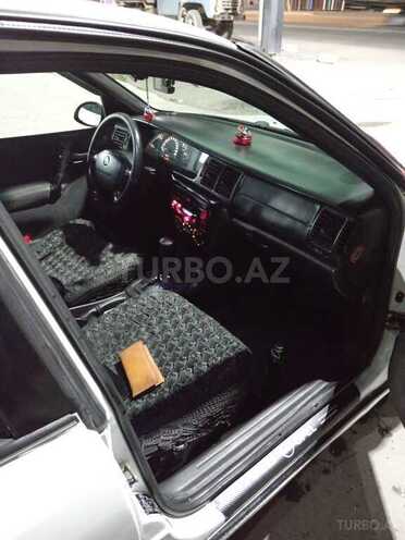 Opel Vectra-9