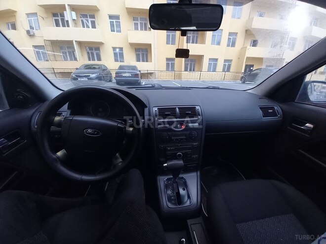 Ford Mondeo-2