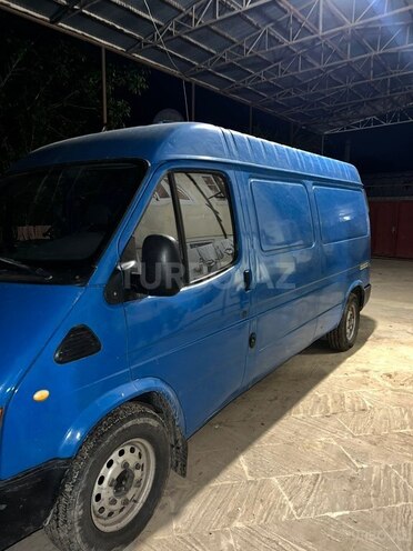 Ford Transit-7