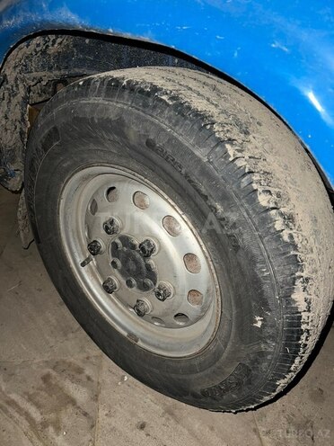 Ford Transit-10