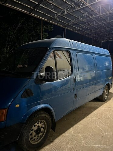 Ford Transit-2