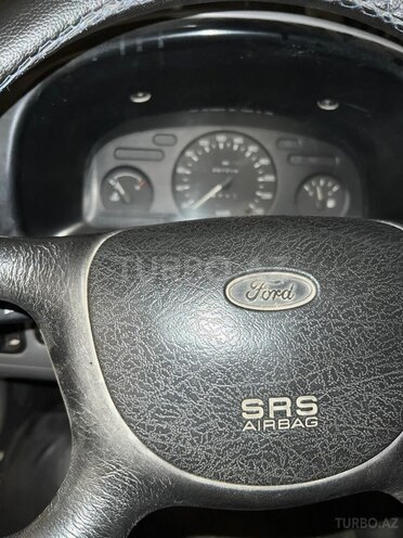 Ford Transit-11