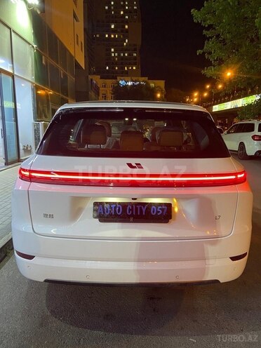 Li Auto L7-5