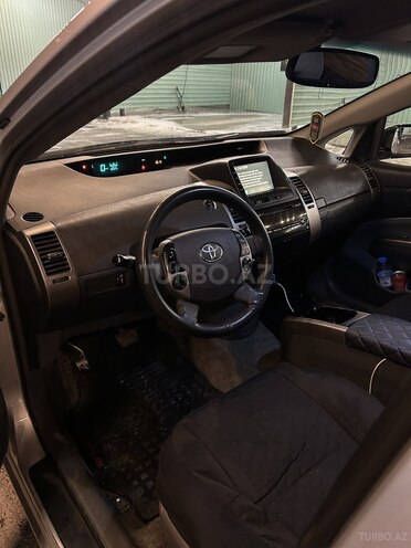 Toyota Prius-6