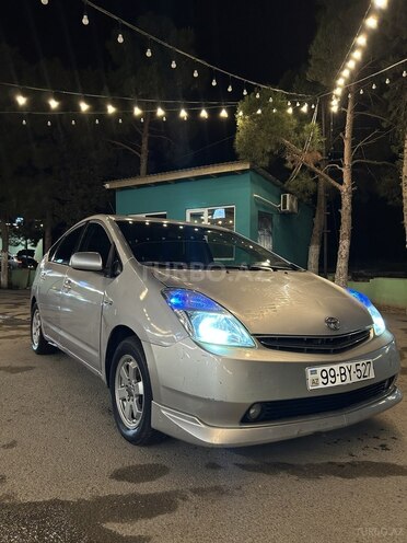 Toyota Prius-3