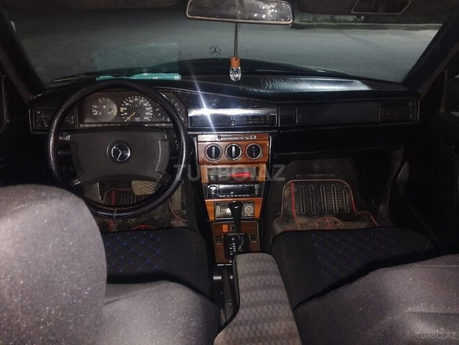 Mercedes 190-6