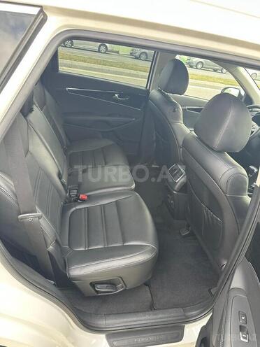 Kia Sorento-9